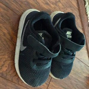 Black and gray Nike sz 7c